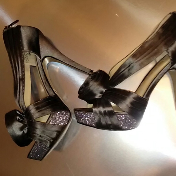 Dark Grey Glitter ENZO ANGIOLINI Heels Size 6 - Picture 5 of 8